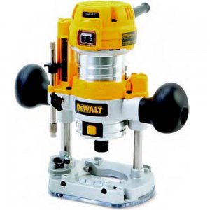 Tupia Compacta 900W DWP611PK-B2 Dewalt