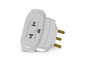 Adaptador Universal 2P+T 10A/250V Daneva