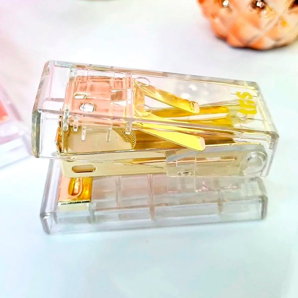 GRAMPEADOR MINI 26/6 TRIS 7CM CRISTAL DOURADO 20FLS